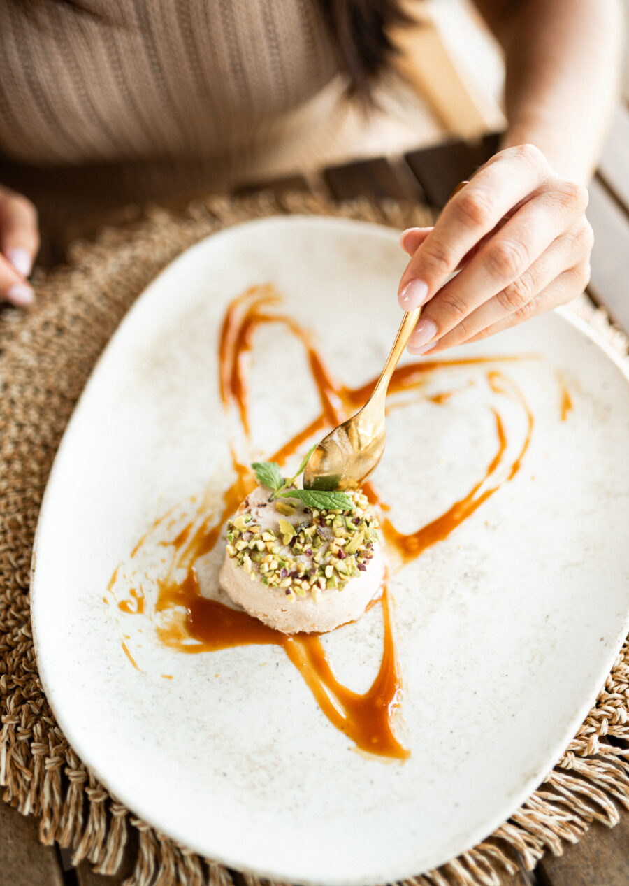 Mina restaurant & Lounge bar 