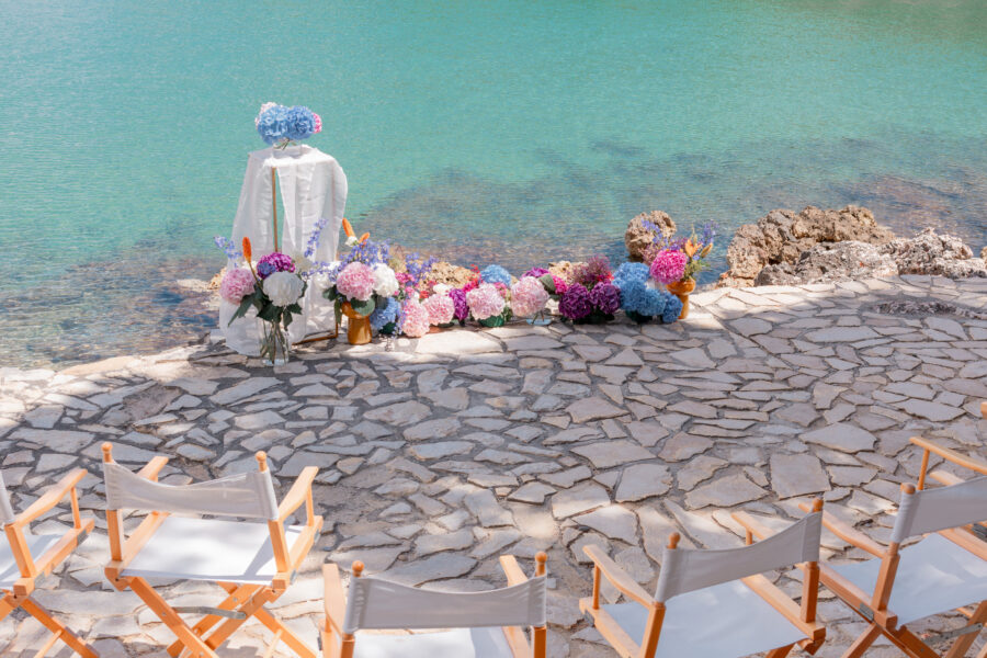 Mina restaurant & Lounge bar 