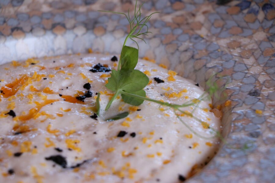 Mina restaurant & Lounge bar 