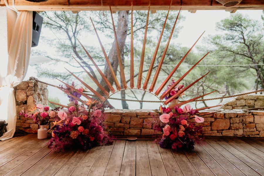 Mina restaurant & Lounge bar 